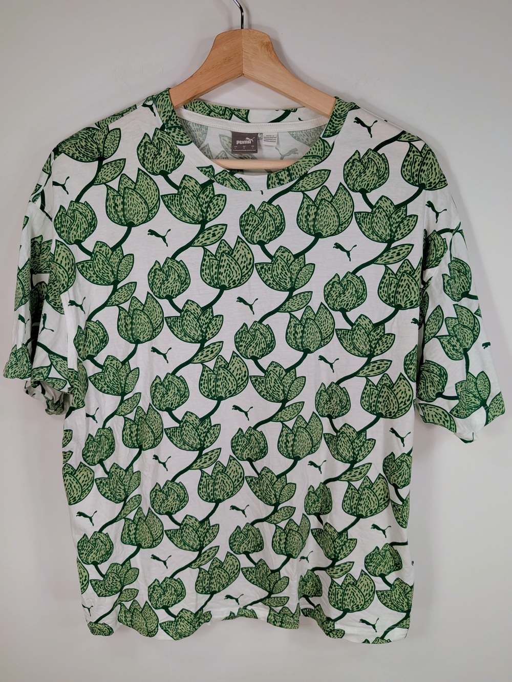 Puma All-Over Tulip Floral Print T-Shirt L Green White